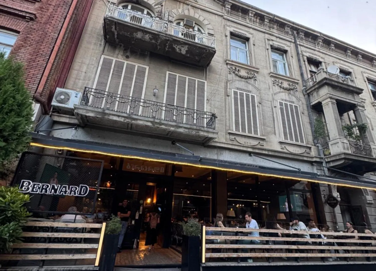 Old Tbilisi, Freedom Squareアパートメント ティビリシ